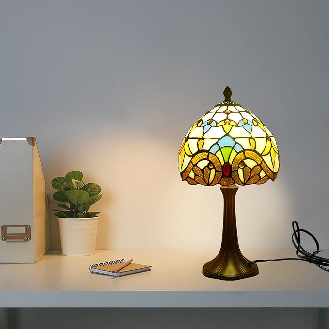 Tiffany Table Lamp Beige Baroque 8 Inch Wide Vintage Bedside Table Lamp Night Light Stained Glass Lamp Antique Art Craft Gifts Alloy Base 15 Inch Tall Vintage Reading Lamp