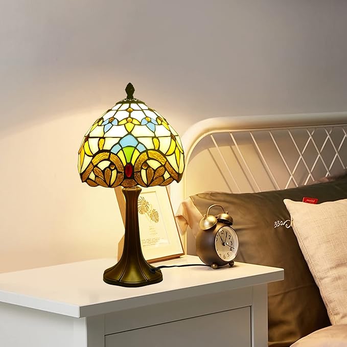 Tiffany Table Lamp Beige Baroque 8 Inch Wide Vintage Bedside Table Lamp Night Light Stained Glass Lamp Antique Art Craft Gifts Alloy Base 15 Inch Tall Vintage Reading Lamp
