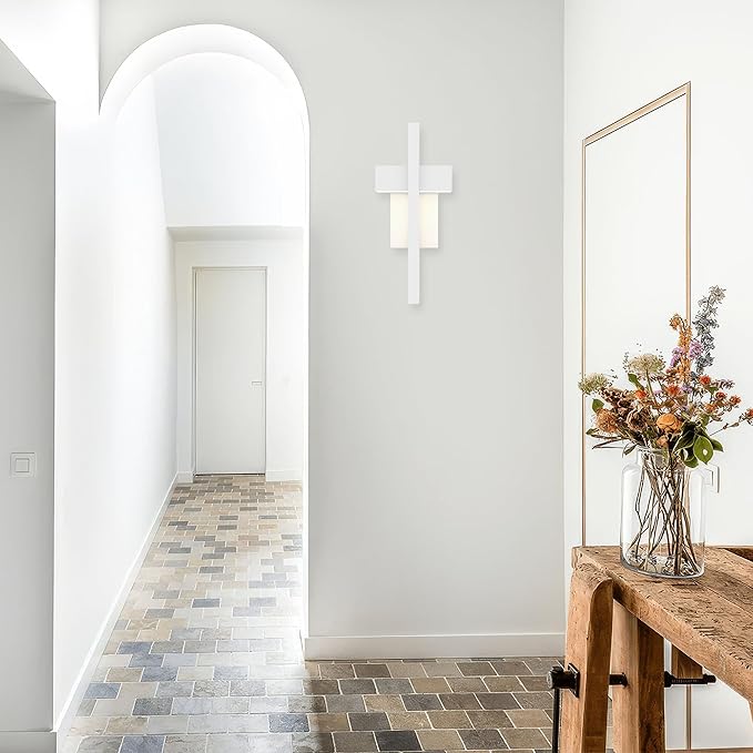 LamQee Modern Outdoor Wall Lights 3000K Integrated LED Outdoor Wall Sconces Lighting, Contemporary Exterior Lighting Fixtures Outside Wall Mount Lights for House Porch Front Door Garage, Matte White